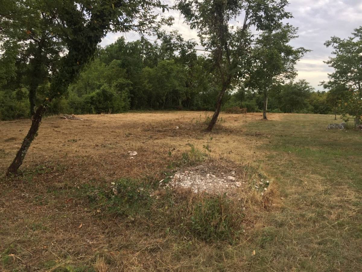 ISTRA, GOČAN - Građevinsko zemljište 2700 m2