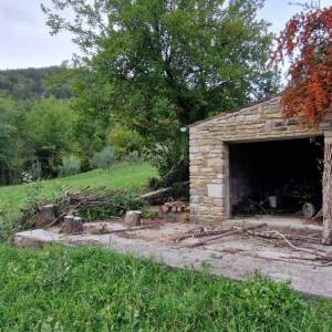 ISTRA, GRAČIŠĆE - Kameni objekti s prostranim zemljištem na osami