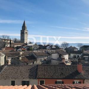 ISTRA, GRAČIŠĆE - Kuća u samom centru naselja