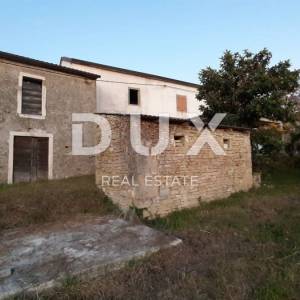 ISTRA, GROŽNJAN - Kamena kuća s pogledom na more 