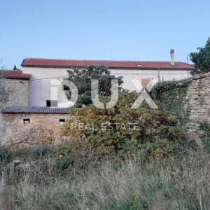 ISTRA, GROŽNJAN - Kamena kuća s pogledom na more 