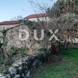 ISTRA, GROŽNJAN - Kamena kuća s pogledom na more 