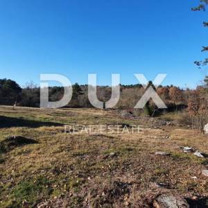 ISTRA, GROŽNJAN - Kompleks građevinskog i poljoprivrednog zemljišta panoramskog pogleda