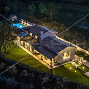 Istra, Grožnjan, luksuzna vila na osami sa panoramskim pogledom