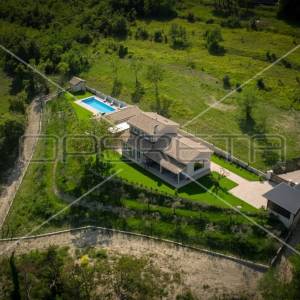 Istra, Grožnjan, luksuzna vila na osami sa panoramskim pogledom