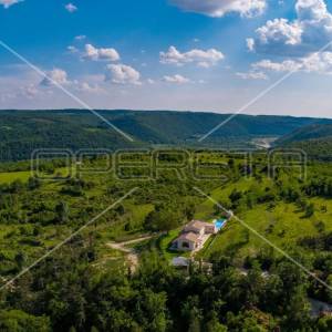 Istra, Grožnjan, luksuzna vila na osami sa panoramskim pogledom