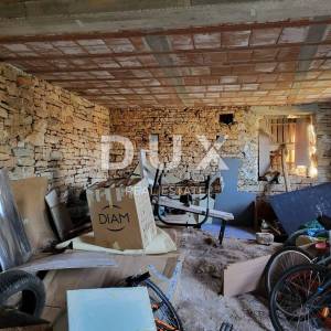 ISTRA, GROŽNJAN - Samostojeća kamena kuća
