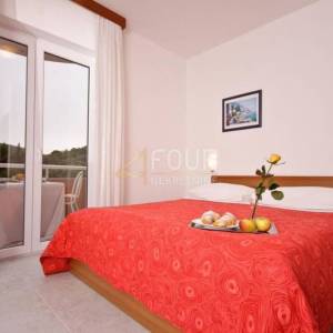 Istra, hotel 50m od mora, izvrsna investicija!