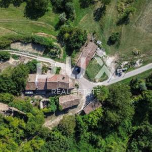 ISTRA, HUM - Idilično imanje s velikim poslovnim potencijalom