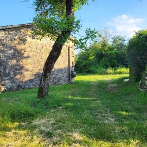 ISTRA, HUM - Kamena kućica na šarmantnoj lokaciji