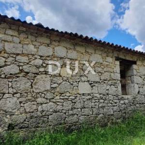 ISTRA, HUM - Kamena starina za adaptaciju