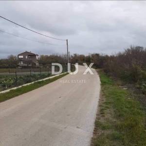 ISTRA, JURŠIĆI Građevinsko zemljište 1980 m2