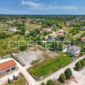 ISTRA, KANFANAR - Građevinsko zemljište za izgradnju kuće
