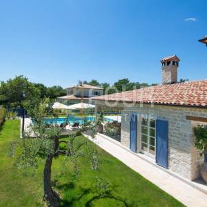 Istra, Kanfanar, luksuzna i dizajnerski namještena vila s bazenom
