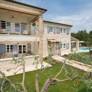 Istra, Kanfanar, luksuzna i dizajnerski namještena vila s bazenom