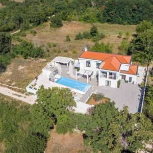 ISTRA, KANFANAR - Luksuzna kuća na mirnoj lokaciji