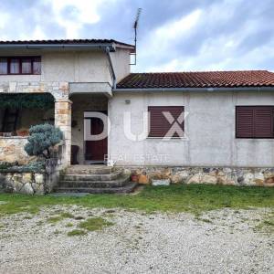 ISTRA, KANFANAR - Samostojeća kuća s prostranom okućnicom