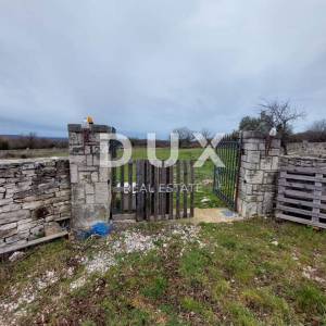 ISTRA, KANFANAR - Veliko investicijsko zemljište, pogled na more, prilika za izgradnju kompleksa vila!