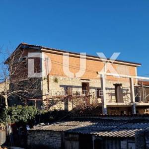 ISTRA, KANFANAR - Započeta adaptacija dvojne kamene kuće u centru