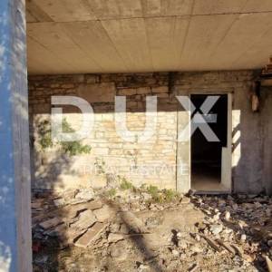 ISTRA, KANFANAR - Započeta adaptacija dvojne kamene kuće u centru