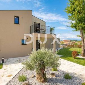 ISTRA, KAŠĆERGA - luksuzna vila s bazenom i okućnicom smještena u središnjoj Istri