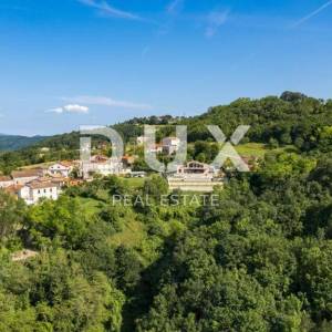 ISTRA, KAŠĆERGA - luksuzna vila s bazenom i okućnicom smještena u središnjoj Istri