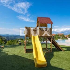 ISTRA, KAŠĆERGA - luksuzna vila s bazenom i okućnicom smještena u središnjoj Istri