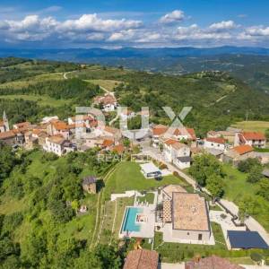 ISTRA, KAŠĆERGA - luksuzna vila s bazenom i okućnicom smještena u središnjoj Istri