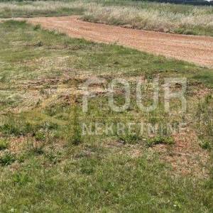Istra, Kaštelir, građevinsko zemljište 790m2