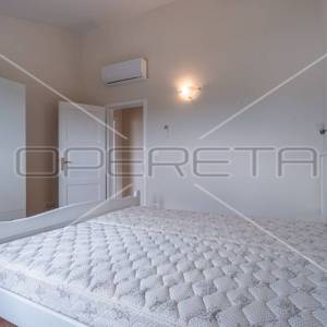 ISTRA, KAŠTELIR - Kuća s bazenom i pogledom na more
