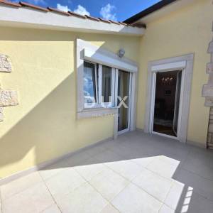 ISTRA, KAŠTELIR - Privatna vila na mirnoj lokaciji s panoramskim pogledom na more