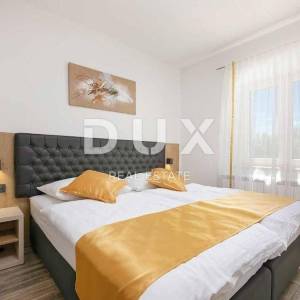 ISTRA, KAŠTELIR - Vila s bazenom i velikom okućnicom