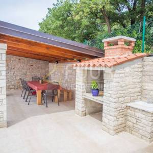 Istra, Kaštelir, vila s bazenom