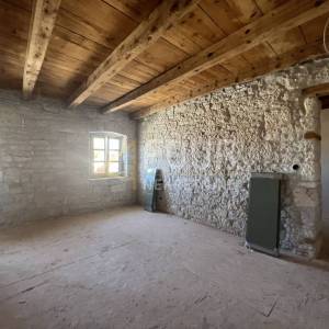 Istra, Kaštelir, vila s bazenom i saunom