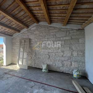 Istra, Kaštelir, vila s bazenom i saunom