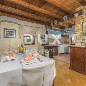 ISTRA, KAŠTELIR - Vila s predivnim pogledom na more 