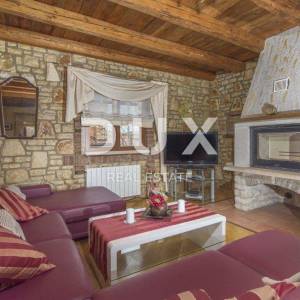 ISTRA, KAŠTELIR - Vila s predivnim pogledom na more 