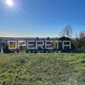 Istra, Kaštelir-zemljište s građevinskom dozvolom