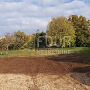 Istra, Kaštelir, zemljište 851m2