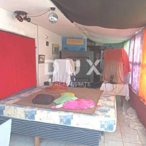 ISTRA, KAVRAN Kuća s apartanom, dvorištem i garažom - BLIZINA MORA!!