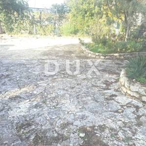 ISTRA, KAVRAN Kuća s apartanom, dvorištem i garažom - BLIZINA MORA!!