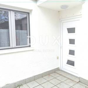 ISTRA, KAVRAN Kuća s apartanom, dvorištem i garažom - BLIZINA MORA!!