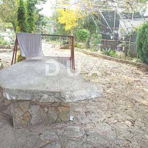 ISTRA, KAVRAN Kuća s apartanom, dvorištem i garažom - BLIZINA MORA!!