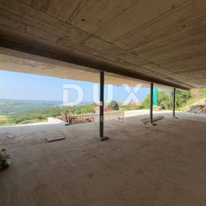 ISTRA, KRASICA - moderna samostojeća vila s bazenom s panoramskim pogledom i garažom