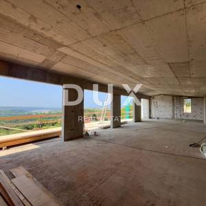 ISTRA, KRASICA - moderna samostojeća vila s bazenom s panoramskim pogledom i garažom