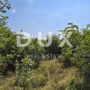 ISTRA, KRNICA - 2330 m2 građevinskog zemljišta + 1500 m2 poljoprivrednog zemljišta