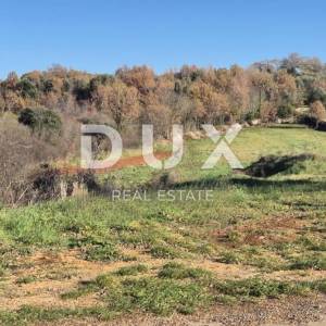 ISTRA, KRNICA - Dva građevinska terena s puno privatnosti