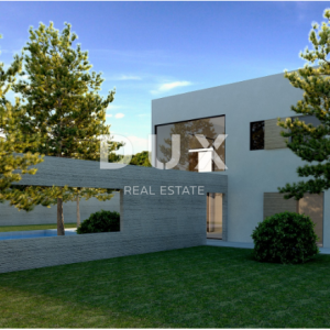 ISTRA, KRNICA - građevinsko zemljište 19147m2 s prekrasnim pogledom na more za cca 10 villa sa bazenom