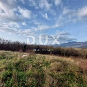 ISTRA, KRŠAN - Atraktivno građevinsko zemljište s idejnim rješenjem i pogledom na Učku 