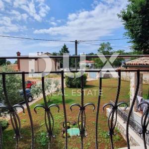 ISTRA, KRŠAN - Kamena ljepotica s bazenom i dodatnim zemljištem